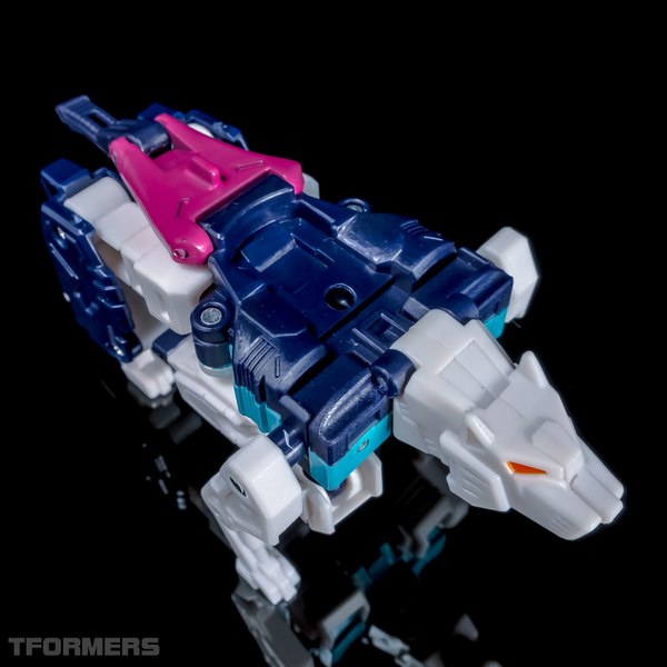 TFormers Titans Return Gallery   Siege On Cybertron Pounce 24 (24 of 92)